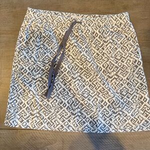 LOFT Gray and White A-Line Skirt